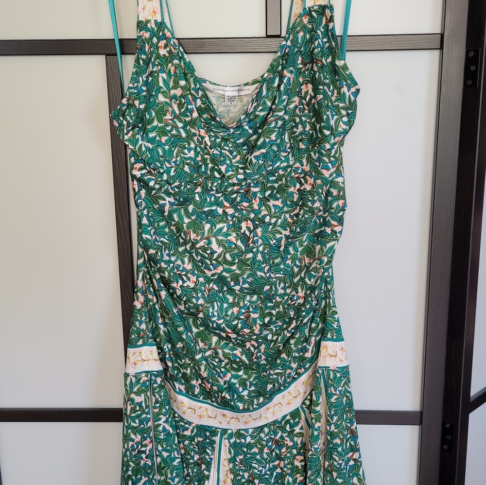 DIANE VON FURSTENBERG SILK DRESS